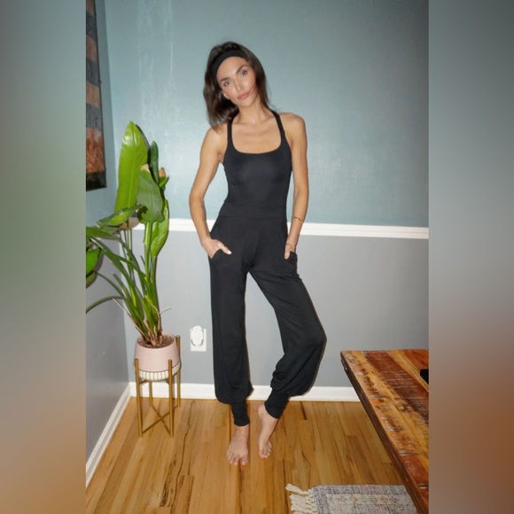 NWT Aria Lattner Everyday Jumpsuit (cuffed) - sz M - Picture 3 of 3